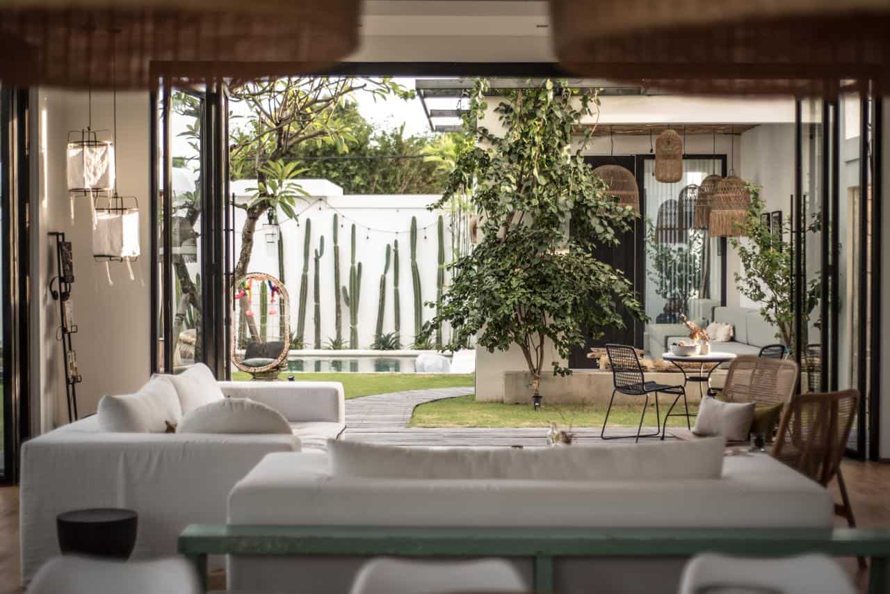 OCEAN VIEW 3 BEDROOM VILLA SURROUNDED BY RICE PADDIES FOR SALE LEASEHOLD IN PERERENAN BE-1022 